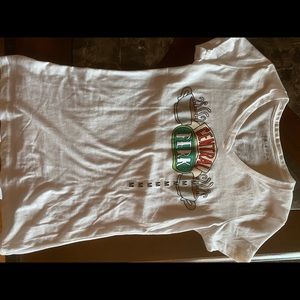 FRIENDS tv show tee shirt.